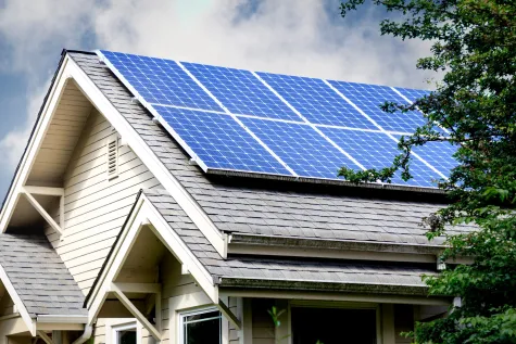 TOPCOM, vl. Danijel Topalović, Solarni kolektori